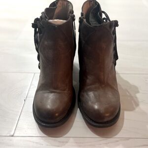 Freebird brook size 8.